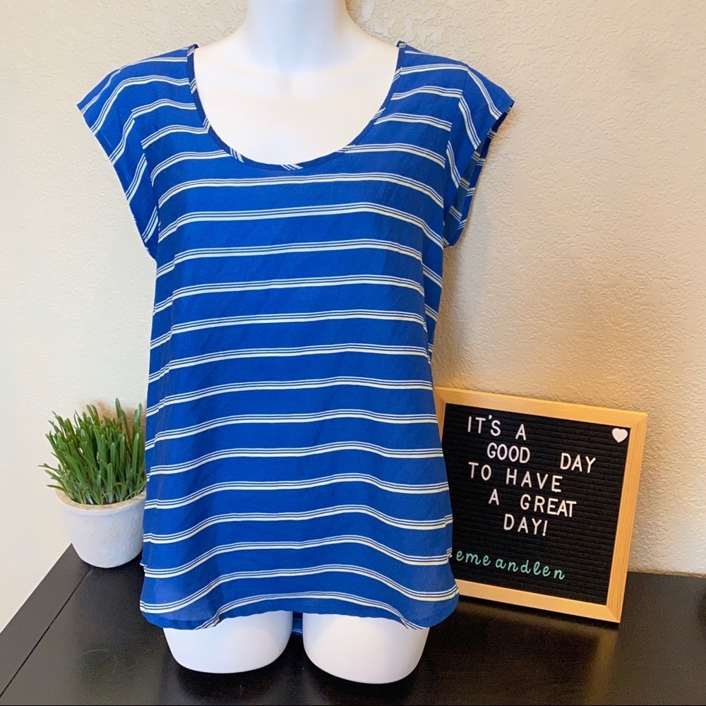 14th and‎ Union Blue and white striped shirt